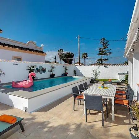 Spanish Style, Elegant 3 Bedroom - 5 Minutes From The Beach! Marbella