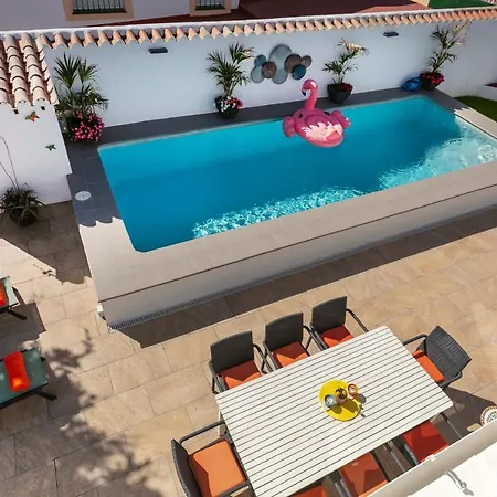 Spanish Style, Elegant 3 Bedroom - 5 Minutes From The Beach! Μαρμπέλλα