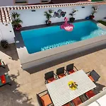 Spanish Style, Elegant 3 Bedroom - 5 Minutes From The Beach! Marbella