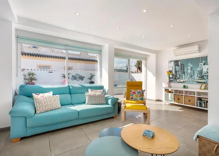 Spanish Style, Elegant 3 Bedroom - 5 Minutes From The Beach! * Marbella