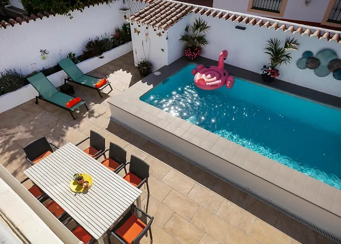 Spanish Style, Elegant 3 Bedroom - 5 Minutes From The Beach! Marbella